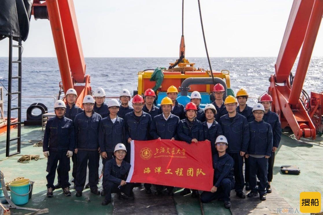 上海交大深海重载作业采矿车“开拓一号”完成1300米深海试验