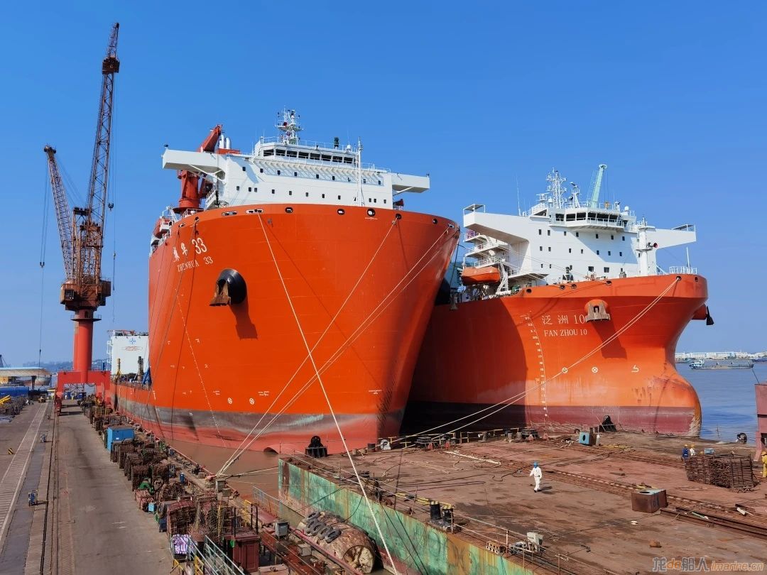 广东中远海运重工半潜船风电导管架支墩改装系列项目完工开航第三艘，总进度超80%
