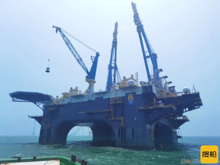福州海事局为国内最大半潜式起重生活平台“体检”
