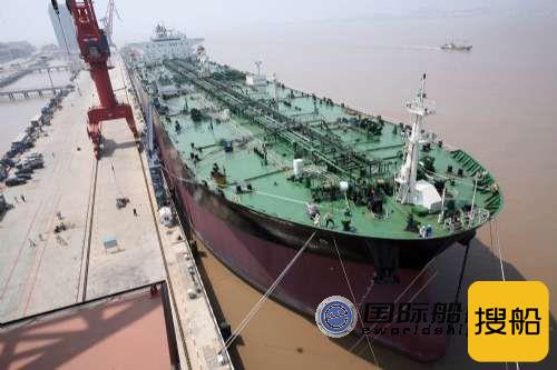 浙江11万吨级油轮交挪威船东
