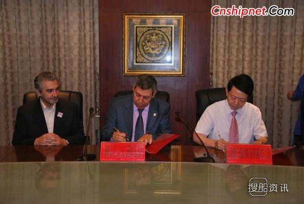 镇江船厂71M起锚供应船交付,镇江船厂
