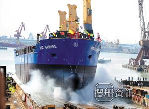 新港船舶重工14000吨16号船顺利下水,天津新港船舶重工有限公司