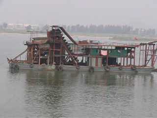 Western Baltija船厂1艘挖泥船下水,天鲲号巨型挖泥船