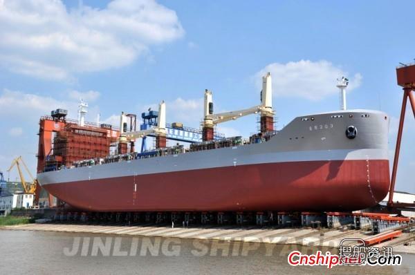 金陵船厂35000吨-3号散货船下水,5.7万吨散货船多少钱