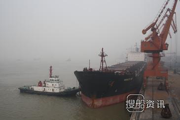 城东造船获6艘82000DWT级散货船订单,新造船和谐之星散货船交付