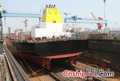 大连中远船务2.2万吨成品油轮下水,中远海运油轮