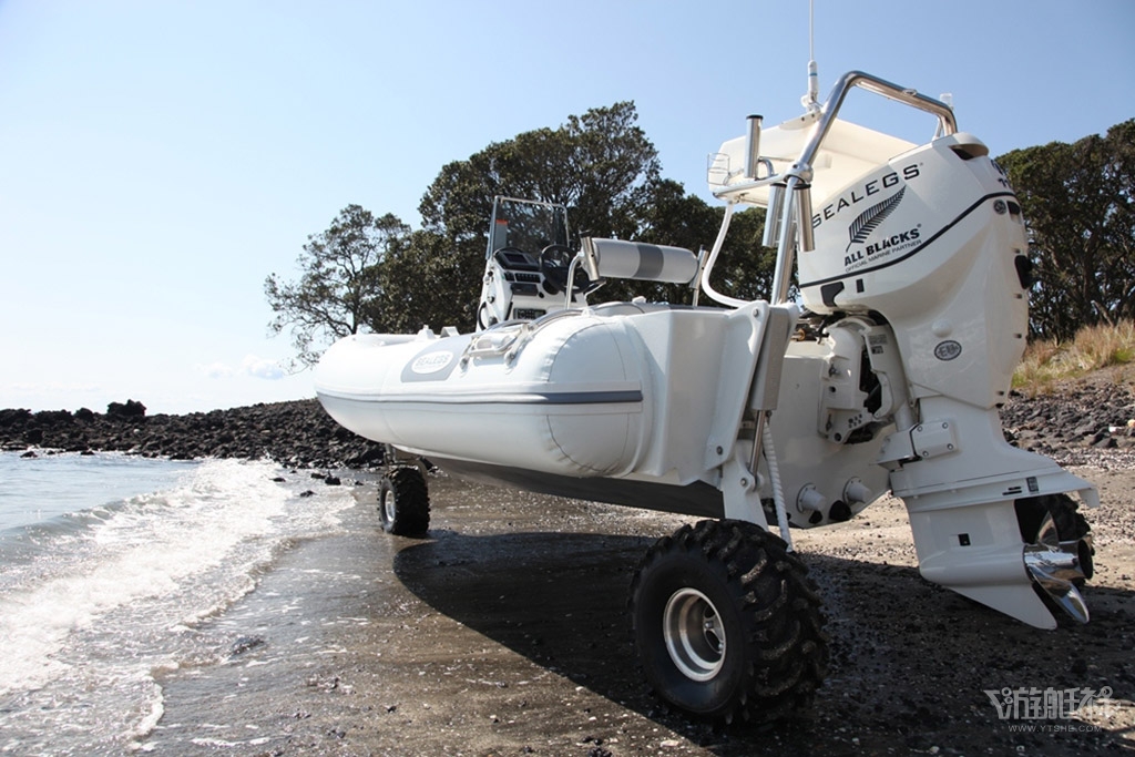 水陆两栖游艇四轮是不是悬架系统水陆两栖艇┊海钓玩家利器游艇拖车的