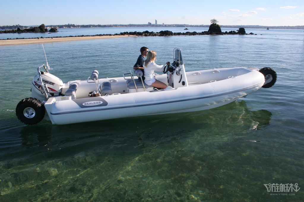 水陆两栖游艇四轮是不是悬架系统水陆两栖艇┊海钓玩家利器游艇拖车的