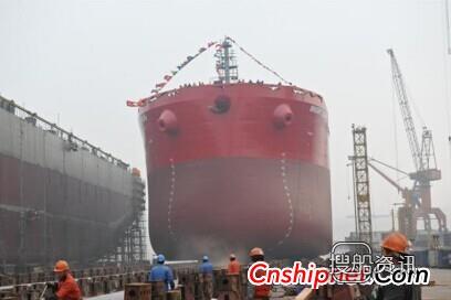 新扬子1艘82000吨散货船下水,82000吨散货船