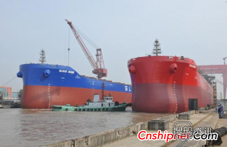 新扬子厂编48号和20号82000吨散货船下水,商帝是扬子厂生产的吗