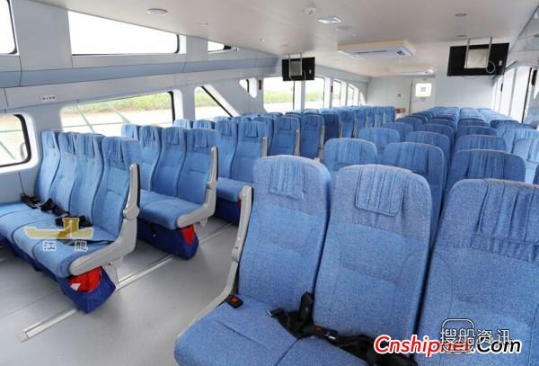 江龙船艇99座双体旅游客船顺利发运,江龙船艇