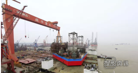 上海振华重工400英尺自升式钻井平台顺利下水,振华钻井平台