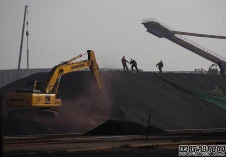 中国港口超亿吨铁矿石压境