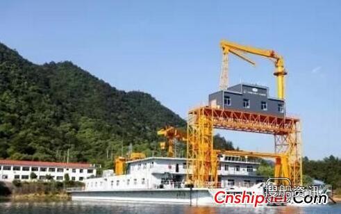 重庆川东船舶重工湖上试验平台正式交付,大连船舶重工