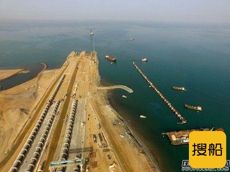 世界最大最长HDPE海底管道首段出运安装