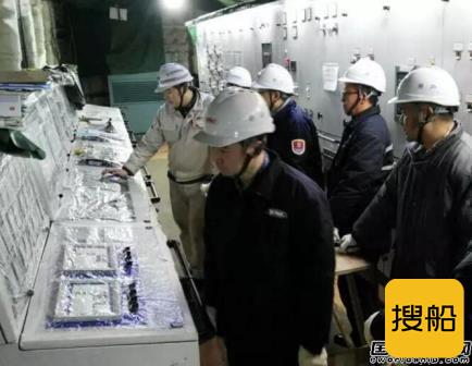 振华重工5000吨打捞起重船完成关键调试