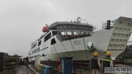 东南造船DN106-3客滚船下水