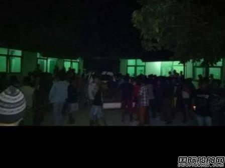 印尼一艘渡轮起火3人确认遇难