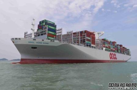 世界最大集装箱船靠泊厦门港