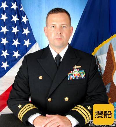 美军舰与货船相撞续：舰长受伤