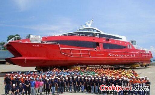 Austal船厂50米长双体客渡船“SeaStar 11”号顺利下水,100吨汽车渡船出售