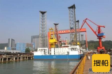 厦船重工首制海上350英尺自升式平台出坞