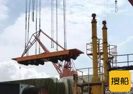 造船神器！1000吨“巨无霸”运抵外高桥