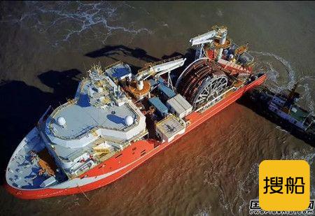 南通中远船务全球首制深海原油转驳船出海试航