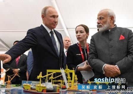 普京陪同印度总理莫迪到访红星造船厂重点介绍破冰船,