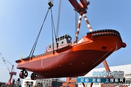 镇江船厂一艘6000hp全回转顺利吊装下水,镇江船厂刘兆梅