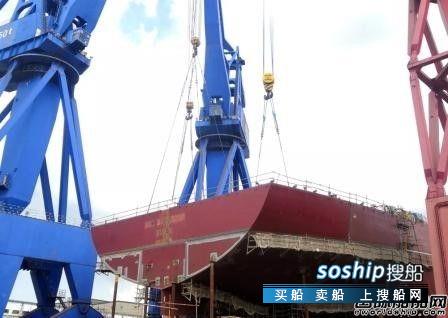 沪东中华新38000吨双相不锈钢化学品船首制船完成艉甲板贯通,沪东造船