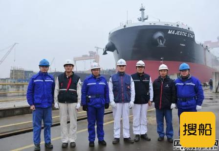 扬子江船业2020年首船出坞