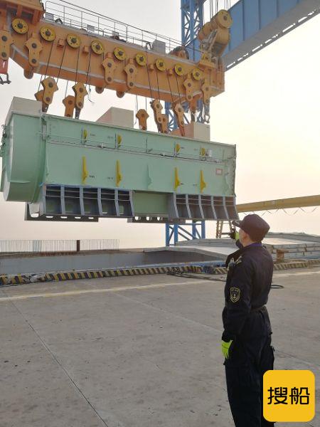 中船三井制造最大集装箱船主机首批分段运往船厂