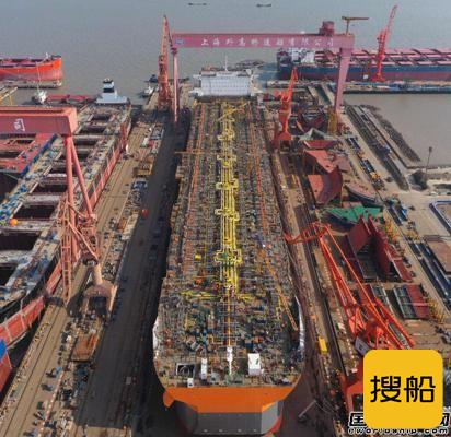 外高桥造船一艘FPSO顺利出坞