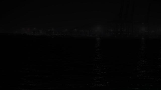 青岛前湾主航道扩建年内完工 10万吨船舶可双向通行