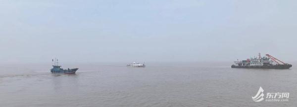 国际干线集装箱船日均进出24艘次,洋山深水港船舶流量逐步恢复常态 国际干线集装箱船日均进出24艘次,洋山深水港船舶流量逐步恢复常态