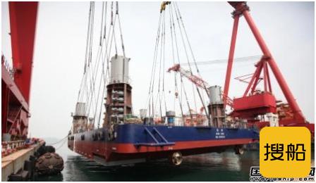 海西重机完成自升式海上勘探平台整体吊装