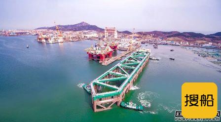 中集来福士建造全球最大深水养殖工船出海试航