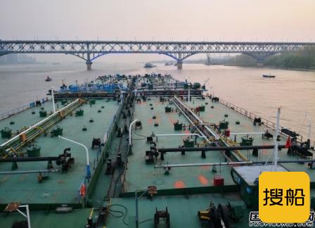 南京油运及时恢复运行17000吨拖驳编队