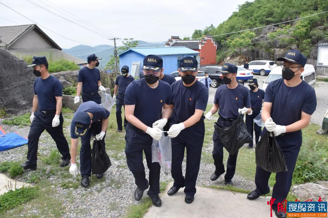 宜昌海事局到扶贫联系点开展爱心帮扶活动