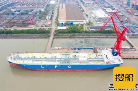 江南造船举行第100个A型舱液罐吊装仪式