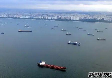 油轮装港流程 30多艘油轮排队靠港！中国“爆买”后油满为患