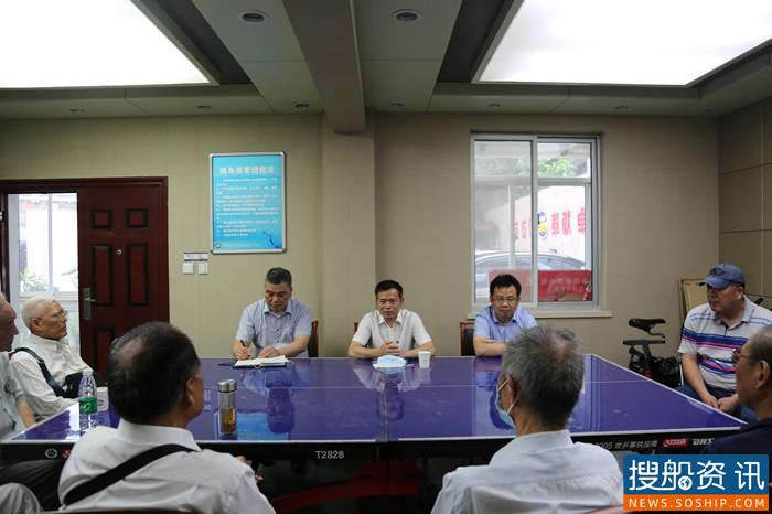 南京航道局离退休职工服务中心党总支组织开展主题党日活动