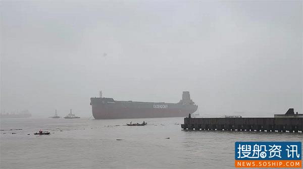 新韩通重工82000吨散货轮顺利下水