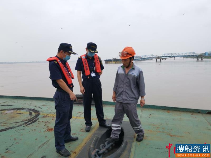 长江海事部门加强洪水期行船安全监管