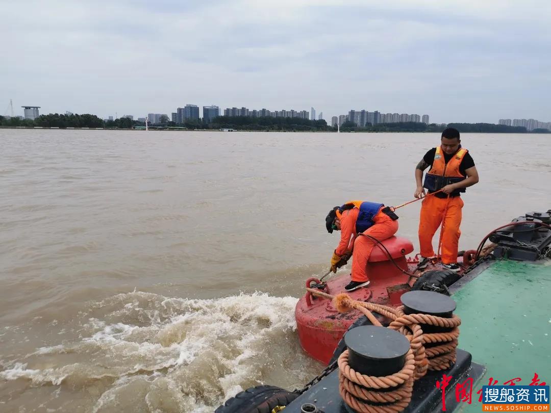 乘风破浪 长江航道人的战“汛”十二时辰