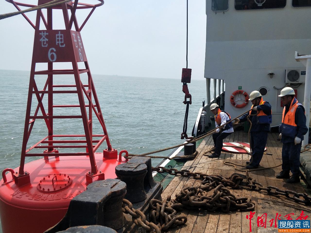 战高温酷暑 温州航标处应急恢复失常航标