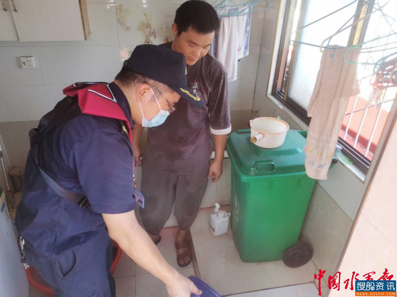 岳阳海事局:强化防污染现场检查 让“污水直排”无处遁形