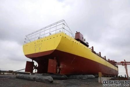 金航船舶建造首艘653TEU双燃料集装箱船下水