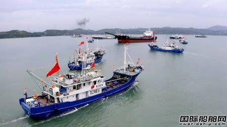 立新船舶同日交付5艘远洋拖网渔船创新纪录